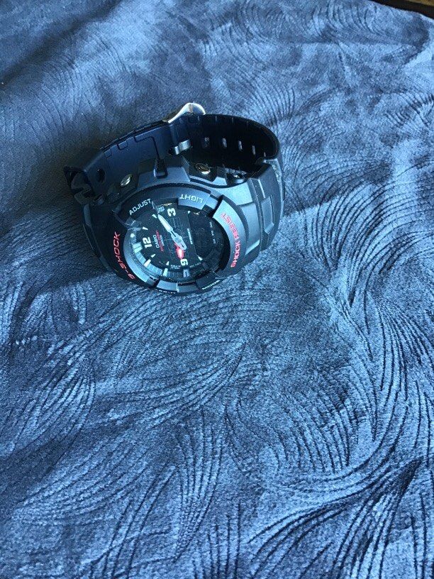 Casio gshock G-100 original (Category: Men's Watches) located in Baguio. Submitted by agozun61 (Listing ID 1468288386, Image 3). Description: Casio Gshock original color black.good condition..