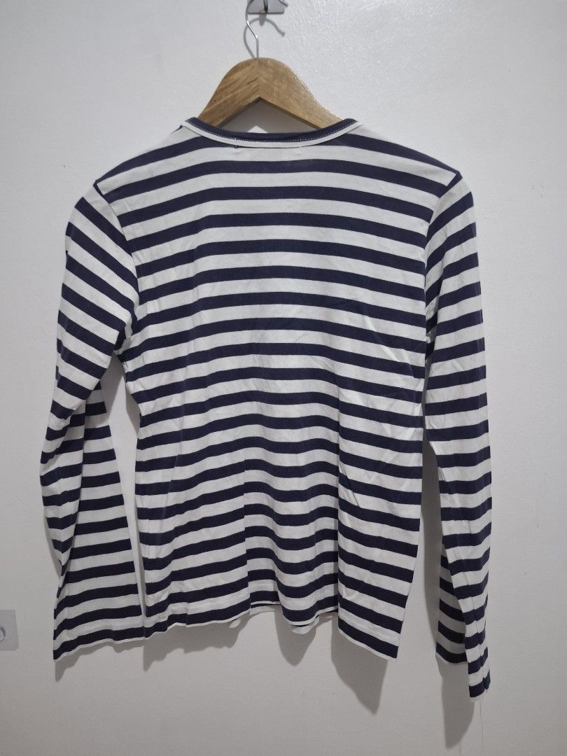 Cdg comme des garcons med (Category: Longsleeves) located in Tarlac. Submitted by christopher.24 (Listing ID 1468323901, Image 3). Description: good condition.