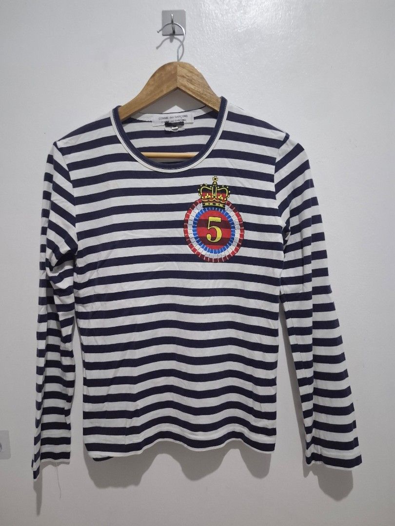 Cdg comme des garcons med (Category: Longsleeves) located in Tarlac. Submitted by christopher.24 (Listing ID 1468323901, Image 1). Description: good condition.