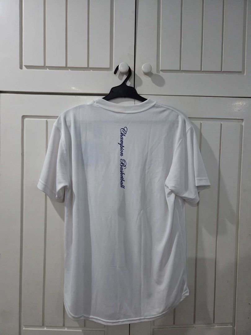 Champion Basketball White T-Shirt (Category: Tshirts & Polo Shirts ) located in Muntinlupa City. Submitted by booterin0 (Listing ID 1468356709, Image 2). Description: Authentic Champion basketball t-shirt Size: L (men’s) Condition: brand new; never used. Flaw: slight collar stain Price: ₱1,090 (negotiable + can bundle with other items) RFS: decluttering Payment via GCash or bank transfer. Delivery shouldered by buyer 💌 Message me if interested!.