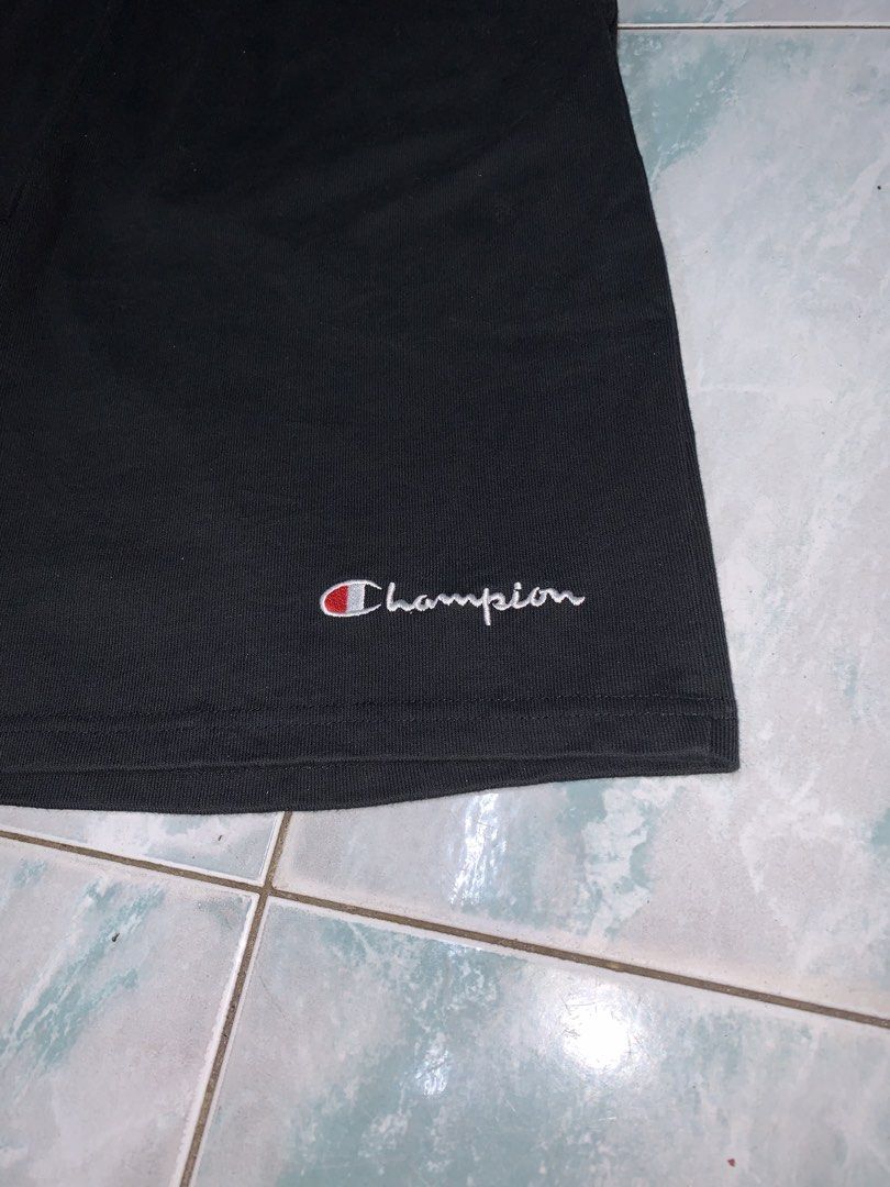Champion reverse weave sweat short (Category: Shorts) located in Pasig City. Submitted by thriftnflip1600 (Listing ID 1468463472, Image 2). Description: XL on tag Width: 15.5” Length: 20.5” Leg opening: 11.5” Color rate: 9+/10 Condition: 9+/10 No issue/s.