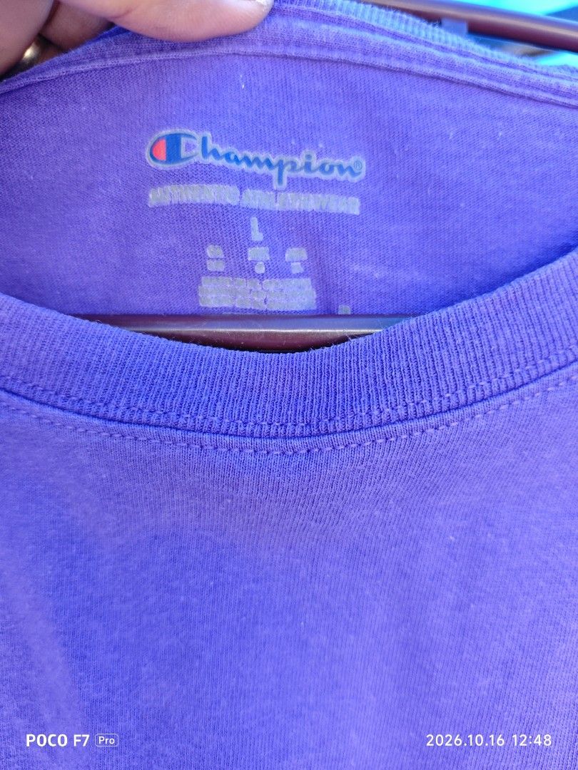 Champion Tshirt (Category: Activewear) located in Mexico. Submitted by josephnuqui1980 (Listing ID 1468318815, Image 2). Description: Champion Tshirt 180 each Large Size 22Wx30L No sunfade No issue 9/10 color rate.
