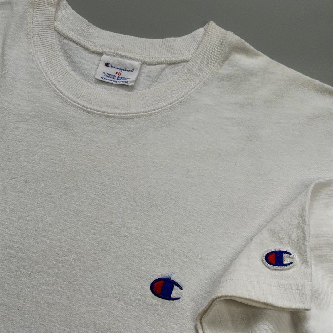 Championn Logo back script (Category: Activewear) located in Cavite. Submitted by onebeancent (Listing ID 1468479800, Image 3). Description: 🔘CODE 0020 Size: Small to Medium (Boxy Type) Dimension: 20" Width | 26" Length Color: White Color Rate: 9.5/10 Issue: None Condition: Excellent Price: 500php Additional Shipping Fee (J&T Small Pouch) 75php Luzon 100php visayas 120php mindanao.