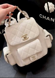 (Category: ) located in . Submitted by chicluxury (Listing ID 1468499769, Image 1). Description: .
