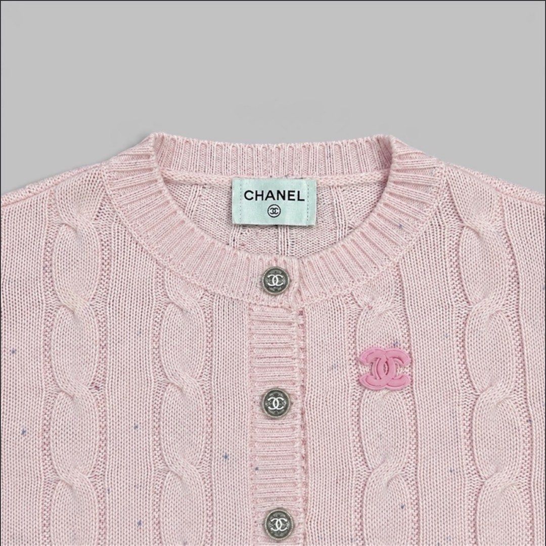 Chanel Cable-Knit Cardigan (Category: Coats, Jackets and Outerwear) located in Taguig. Submitted by sophiacakes (Listing ID 1468393595, Image 2). Description: Chanel Cable-Knit Cardigan ₱499 Size: M Dimes: 20x20 inch AVAILABLE DM TO CLAIM..