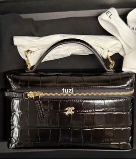 （分類：）位於 。 由 chouettebuybuy 提交（商品編號 1468284552，圖片 1）。簡介： 。