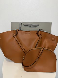 (Category: ) located in . Submitted by preloved.closet2 (Listing ID 1468311977, Image 1). Description: .