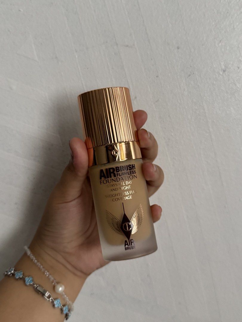 Charlotte Tilburry Air Brush Flawless Foundation (Category: Makeup) located in Marikina City. Submitted by jorjacat (Listing ID 1468303555, Image 3). Description: shade 6 Neutral almost full used less than 10 pumps lang bought from uk!!! name your price.