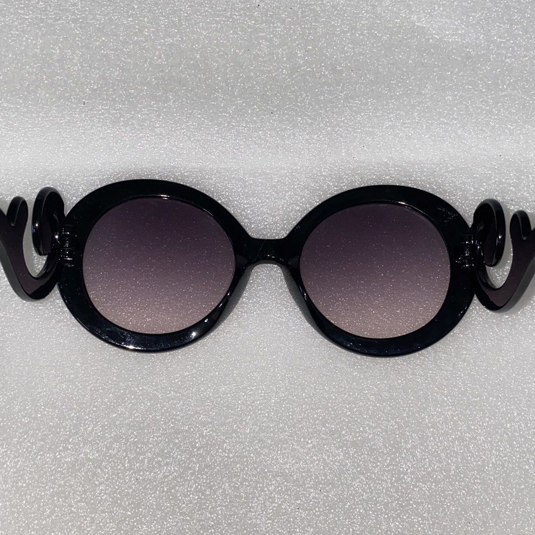 Chloek (Category: Sunglasses & Eyewear) located in Bulacan. Submitted by jexmd (Listing ID 1468295986, Image 3). Description: .