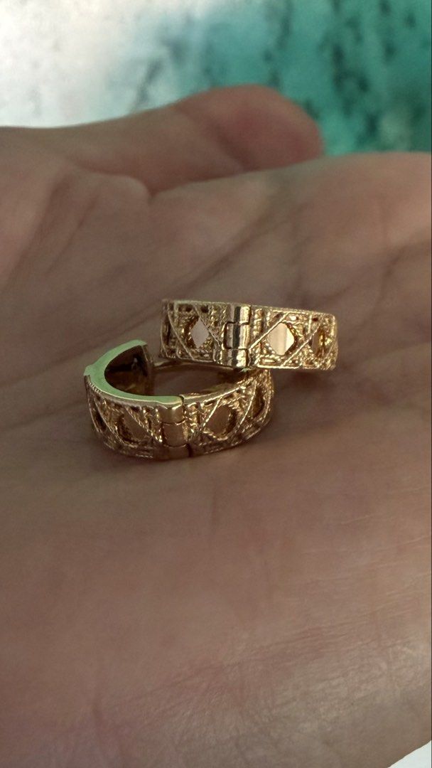 Hoops Earrings, CD, Japan gold K18 (Category: Earrings) located in Las Pinas. Submitted by cath_mill (Listing ID 1468308444, Image 2). Description: Hoops/huggies My Dior K18 Japan yg 3.7 g Not selling per g Brand new w box Ships from Las Pinas Thank you .