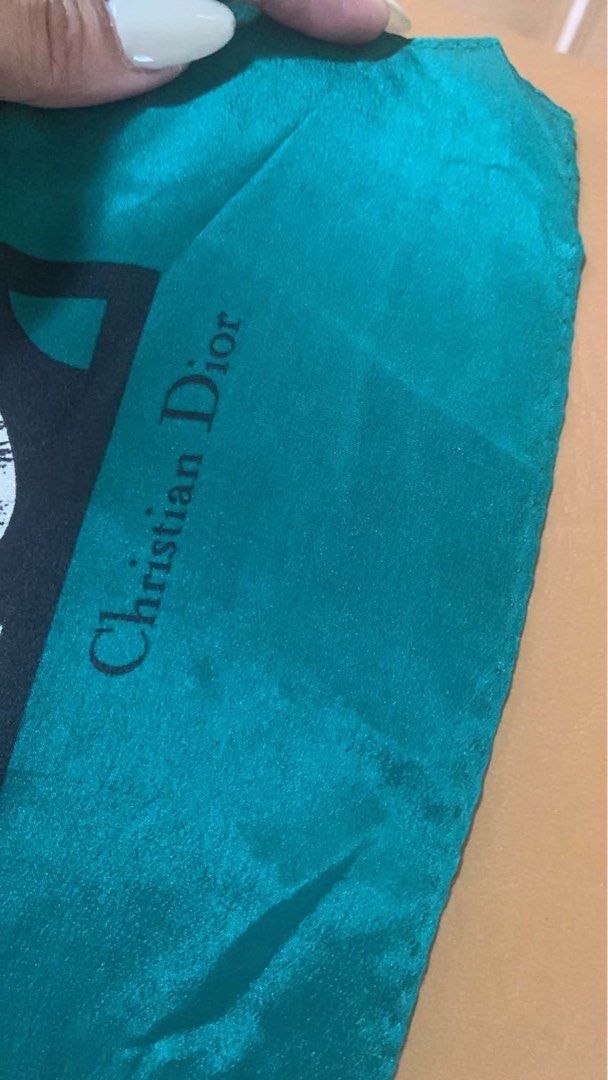 Christian Dior Scarf (Category: Luxury Accessories) located in Las Pinas. Submitted by kwenbeh (Listing ID 1468321506, Image 2). Description: .