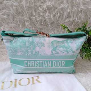 (Category: ) located in . Submitted by kellypochette (Listing ID 1468378398, Image 1). Description: .