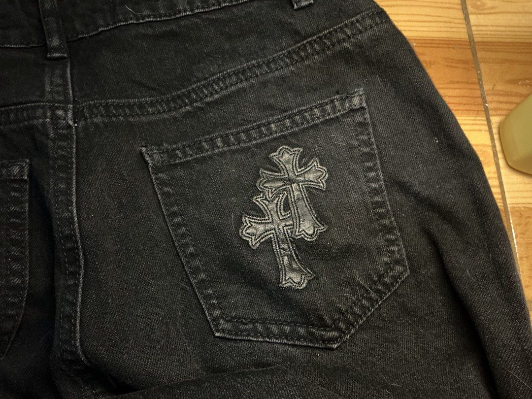 Chrome hearts (Category: Jeans) located in Manila. Submitted by ri.orjeda (Listing ID 1468465525, Image 3). Description: off chrome hearts.