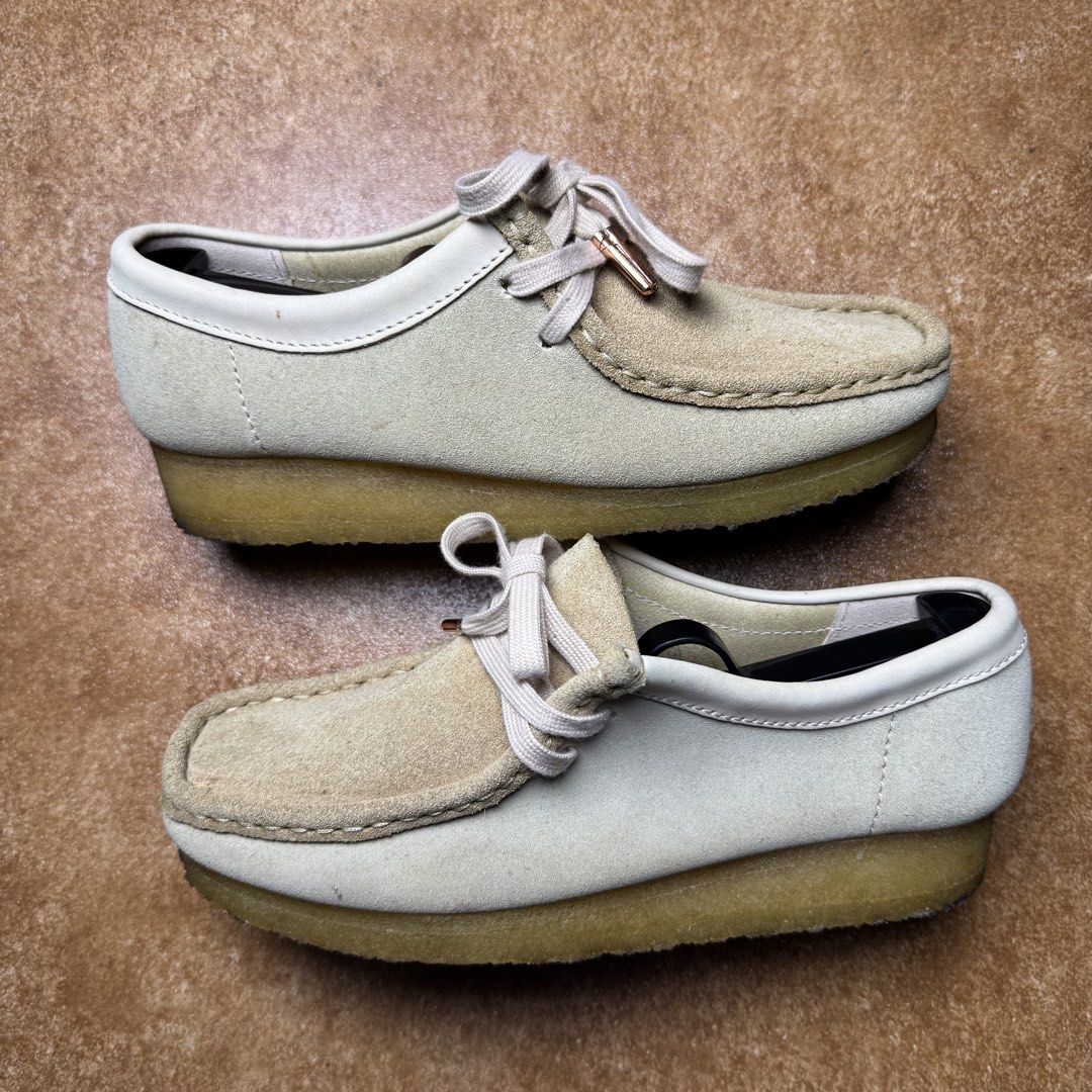 CLARKS WALLABE (Category: Sneakers) located in Panabo. Submitted by shoerarefinds (Listing ID 1468305152, Image 1). Description: ÇĻÂŘĶŚ ŴÂLŁÂBÈ SIZE: CM 23.5 / EURO 37 ½/ US 7 Excellent Condition, missing clarks emblem LOCATION: PANABO CITY, DAVAO DEL NORTE, 8105 2100 FREESHIPPING.
