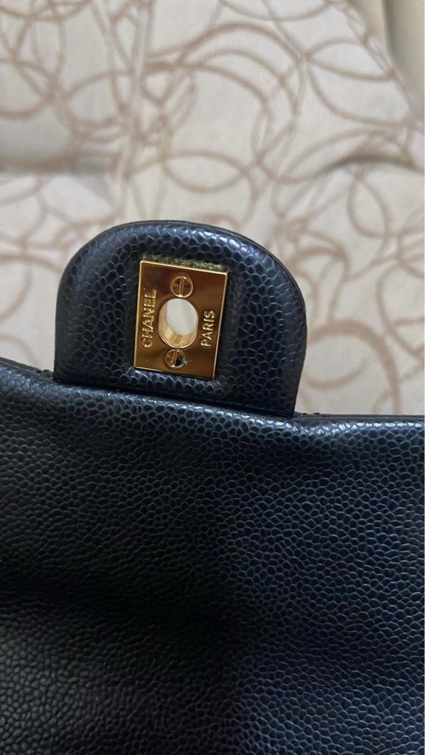 Classic Mini flap caviar (Category: Luxury Bags & Wallets) located in Manila. Submitted by missme1207 (Listing ID 1468345186, Image 3). Description: .