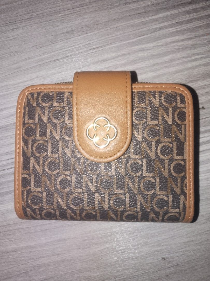 CLN Kathie wallet (Category: Wallets & Card holders) located in Las Pinas. Submitted by ashierams (Listing ID 1468312576, Image 1). Description: (No zipper) good as new in the color Coffee Classic.