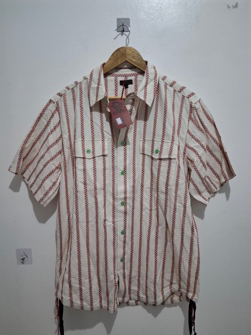 Clot japan size med (Category: Tshirts & Polo Shirts ) located in Tarlac. Submitted by christopher.24 (Listing ID 1468316817, Image 1). Description: brandnew legit.
