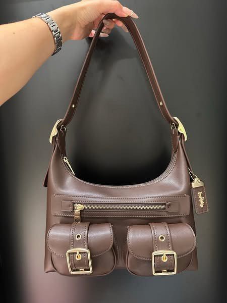 Coach Allison Zip Top Shoulder Bag (Category: Shoulder Bags) located in Manila. Submitted by btdcbagtrendsdcapul.2 (Listing ID 1468385526, Image 3). Description: Inclusion: Tag, Carecard, Paper Bag, Dustbag, Limited stocks only 📩 Dm for inquiries .