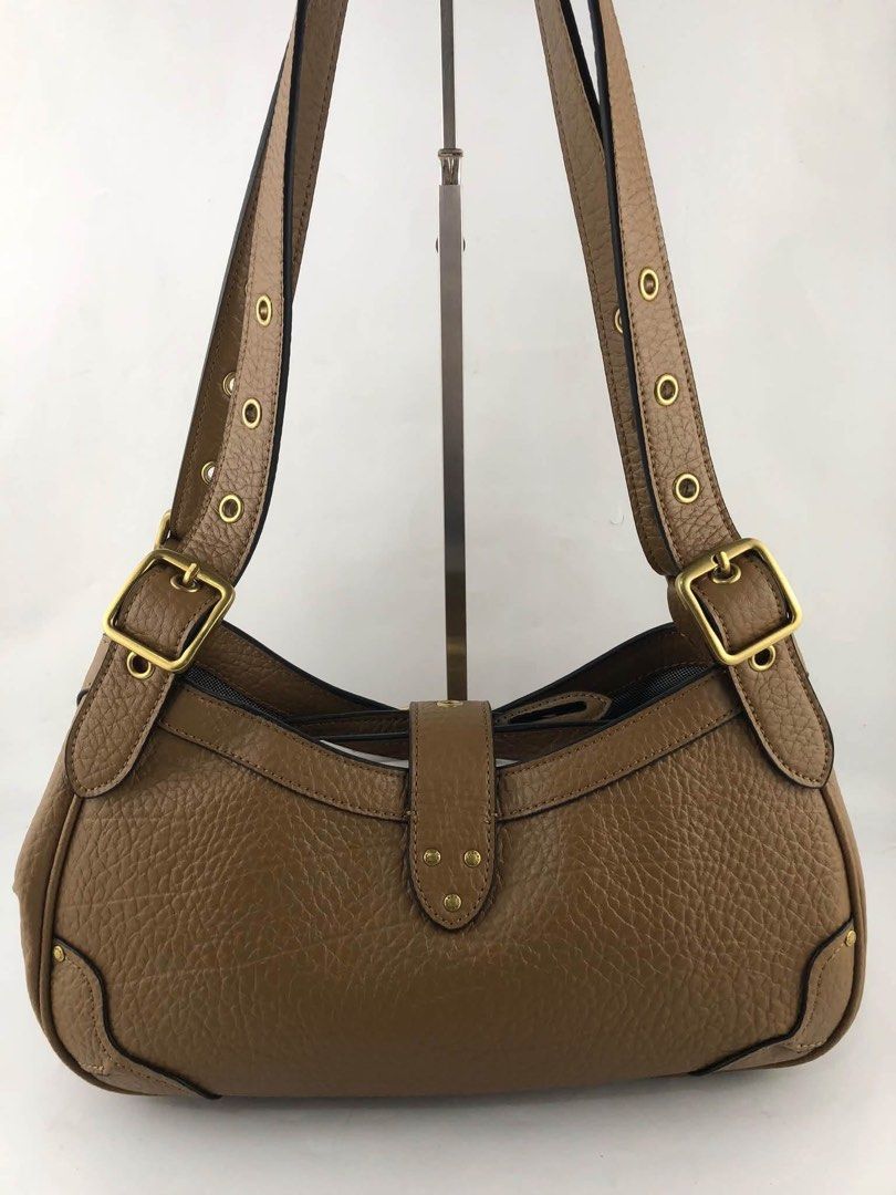 Coach Drifter Shoulder Bag (Category: Shoulder Bags) located in Binan City. Submitted by pinkykeenshop (Listing ID 1468287314, Image 3). Description: .