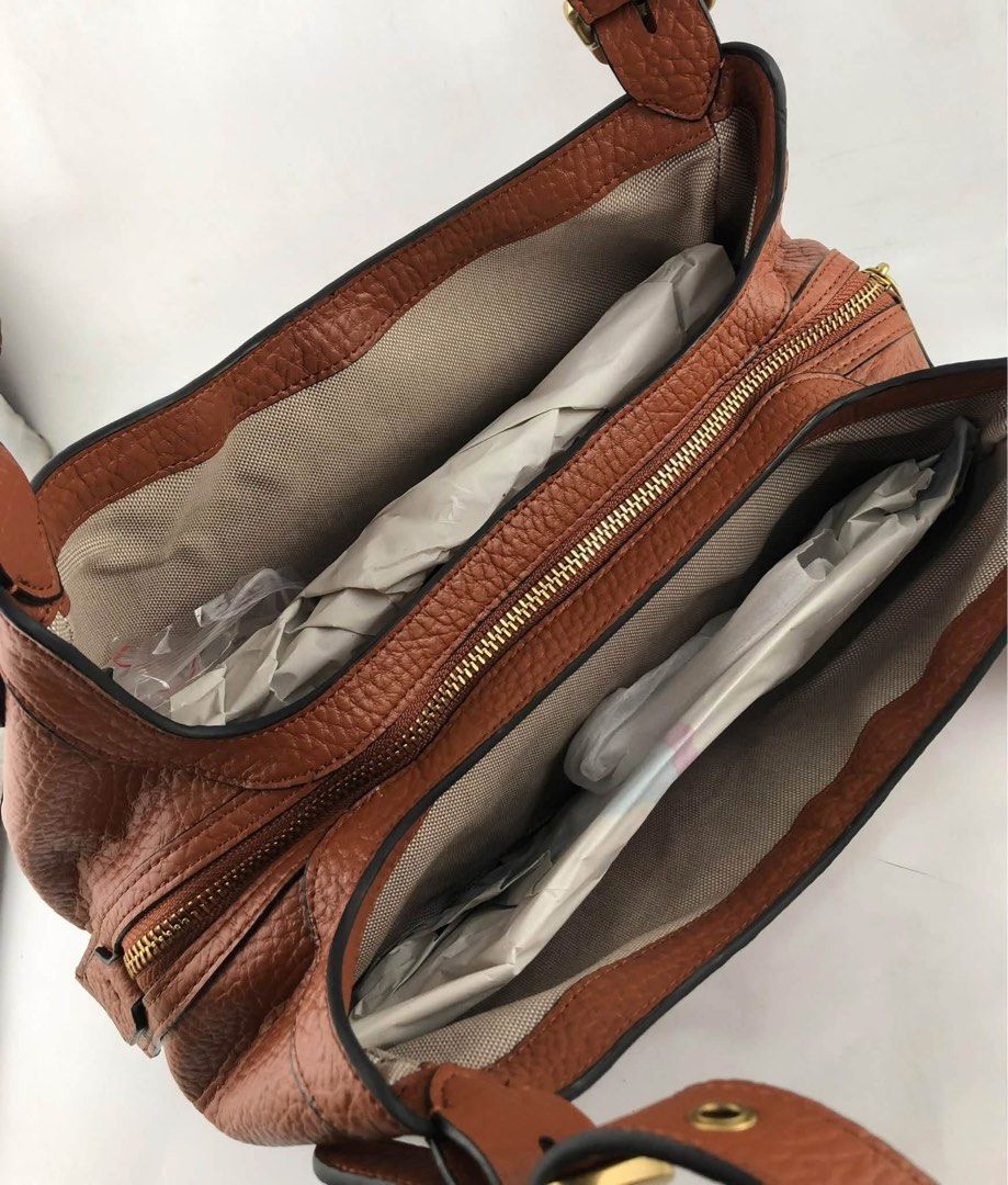 Coach Drifter Shoulder Bag (Category: Shoulder Bags) located in Binan City. Submitted by pinkykeenshop (Listing ID 1468287353, Image 3). Description: .