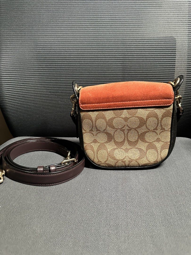 Coach Kleo Shoulder Bag 17 (Category: Shoulder Bags) located in Davao. Submitted by ljgadd (Listing ID 1468423854, Image 2). Description: - Authentic Coach Kleo Shoulder Bag 17 - Well-loved personal collection, carefully maintained - Comes with a detachable, adjustable strap for shoulder or crossbody wear -Spacious and can fit a lot (ip pro max sized phone) -No paperbag/dustbag (owner doesn’t like to keep those stuff) - Price is negotiable.