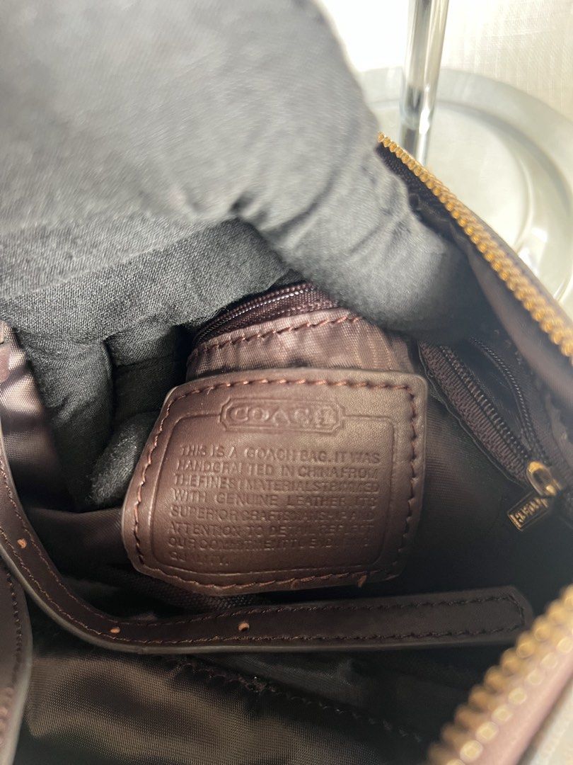 coach shoulder bag (Category: Shoulder Bags) located in Las Pinas. Submitted by jpicked (Listing ID 1468355225, Image 3). Description: .