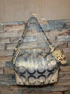 (Category: ) located in . Submitted by bhibeboutique (Listing ID 1468375718, Image 1). Description: .