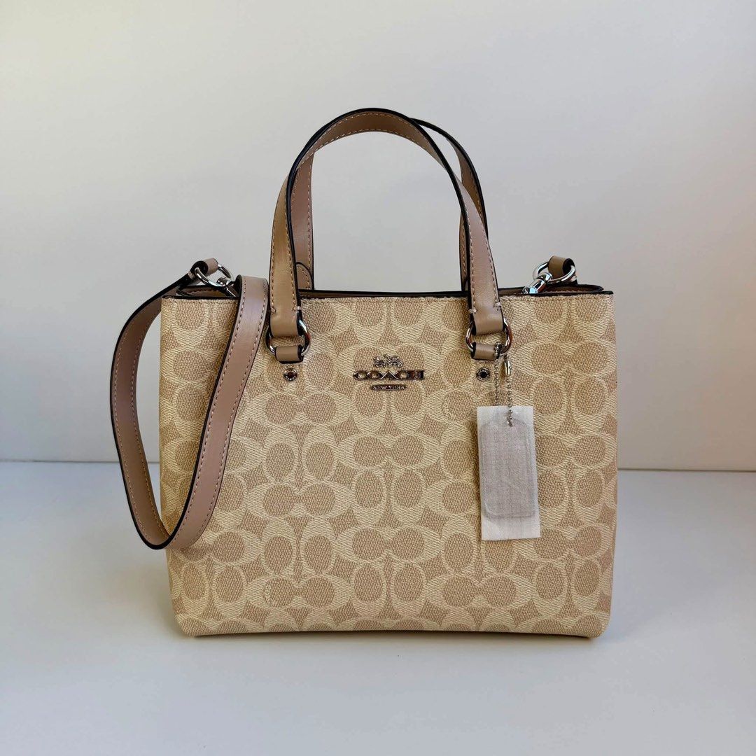 Coach Station Caryall (Category: Cross-body Bags) located in Manila. Submitted by btdcbagtrendsdcapul.2 (Listing ID 1468301746, Image 3). Description: Inclusion: Tag, Carecard, Paper Bag, Dustbag, Limited stocks only 📩 Dm for inquiries .
