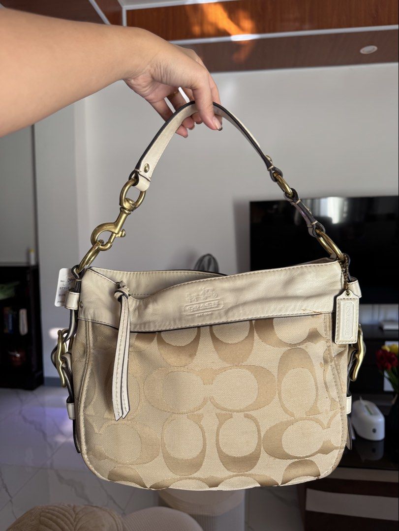 Coach Zoe (Category: Luxury Bags & Wallets) located in Sablan. Submitted by bag-a-holic.bygaile.ph.2.0 (Listing ID 1468282876, Image 1). Description: .