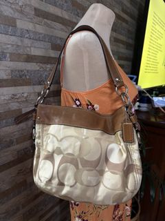 (Category: ) located in . Submitted by fayeshopacc (Listing ID 1468301669, Image 1). Description: .