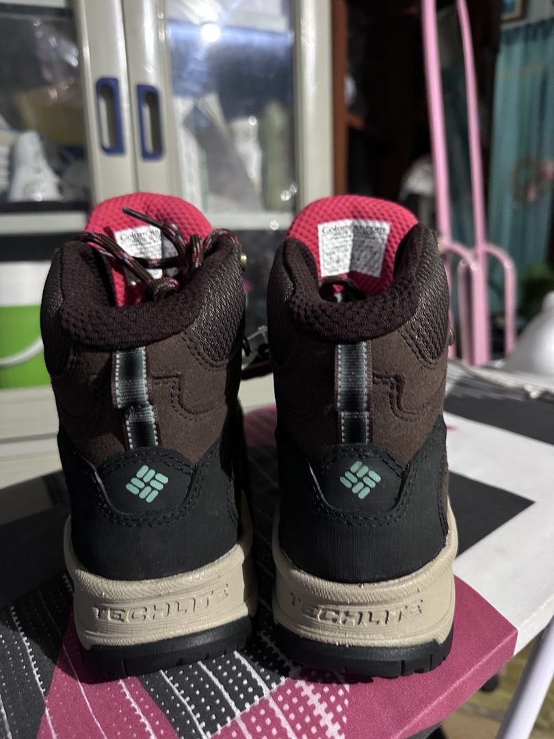 Columbia Newton Redge (Category: Sneakers & Footwear) located in San Jose. Submitted by custodiokhen (Listing ID 1468370066, Image 3). Description: Brand New! Size 6 us.