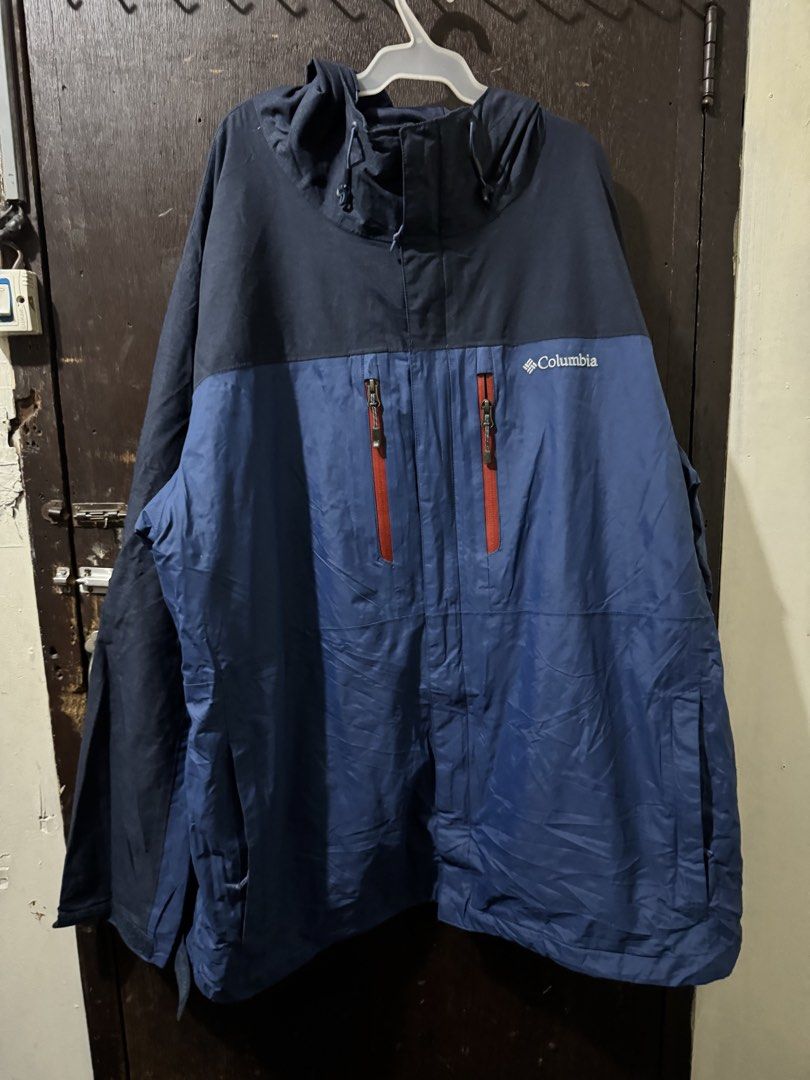 Columbia Omni-Tech Waterproof Jacket XXL (Category: Coats, Jackets and Outerwear) located in Manila. Submitted by wiseearth.075b2f (Listing ID 1468483919, Image 1). Description: - Brand: Columbia Interchange -₱3575 nego -Dimension 34 length 29 width -100% legit/ excellent condition no issue -we can do meet and COD - Color: Blue and Navy - Size: XXL - Material/Tech: Omni-Tech waterproof and breathable fabric - Pockets: Two red-zippered chest pocke