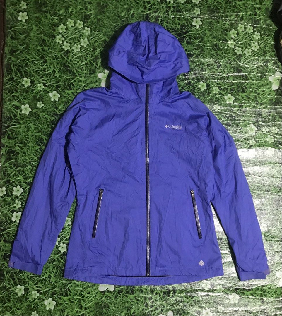 COLUMBIA UNISEX TITANIUM JACKET (Category: Coats, Jackets and Outerwear) located in Cebu City. Submitted by nelsonix (Listing ID 1468331015, Image 2). Description: COLUMBIA UNISEX TITANIUM JACKET SIZE SMALL W19 L25to26 EXCELLENT CONDITION 9.5/10 COLOR RATE WATER REFILLANT BLUE COLORWAY NO ISSUE .