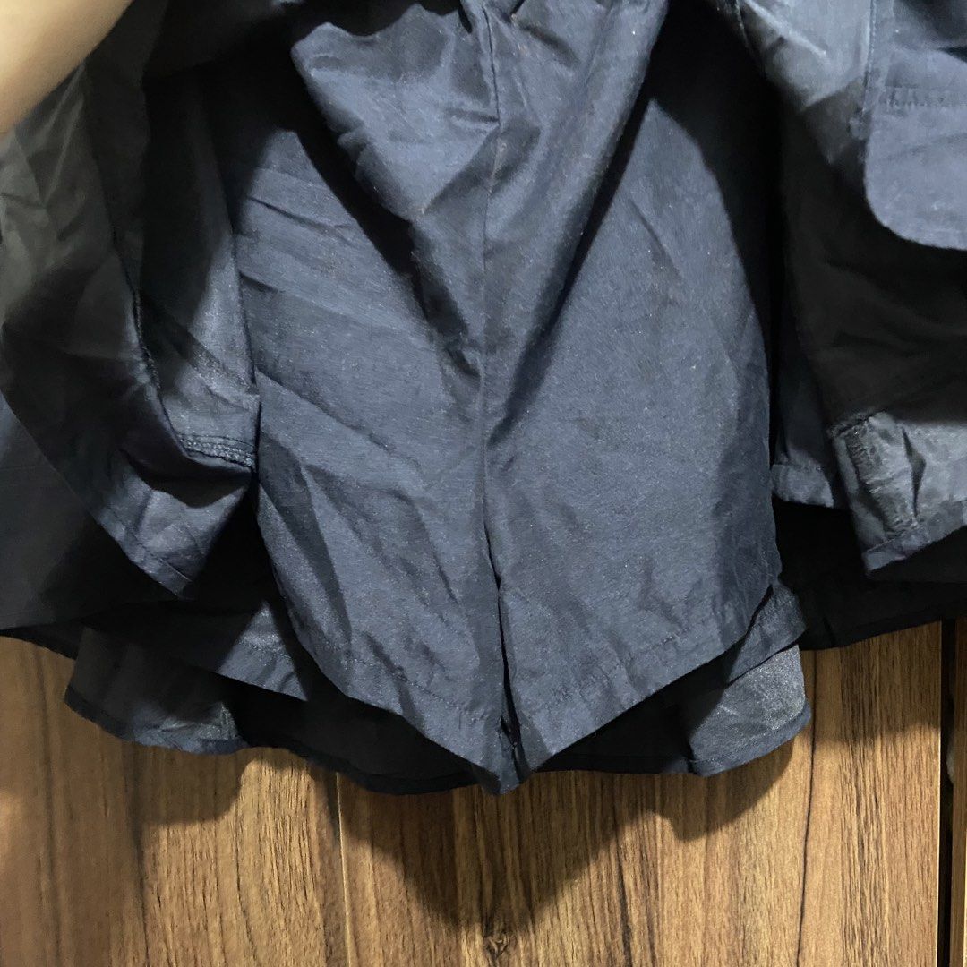 C.O.L.Z.A. Navy Blue Flared Skort (Category: Skirts) located in Marikina City. Submitted by jeliie (Listing ID 1468372340, Image 2). Description: Authentic No issue Small on tag but can fit to medium to large size.