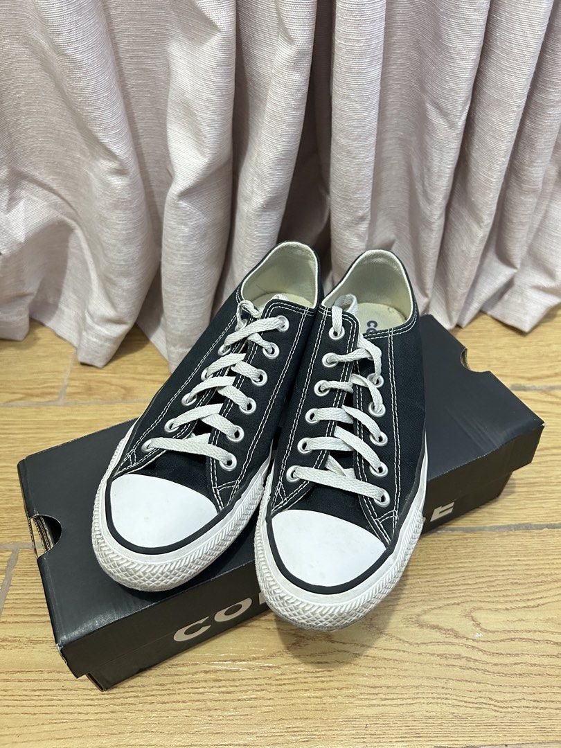 Converse Chuck Taylor All Star Ox (Category: Sneakers) located in Manila. Submitted by summerdeclutters (Listing ID 1468354970, Image 1). Description: ✦ Model: Chuck Taylor All Star (Ox) ✦ Colorway: Black / White ✦ Material: Canvas upper with a rubber toe cap and diamond-pattern outsole ✦ Size: EU 39 / UK 6 ✦ Ideal for everyday casual wear ✦ Please refer to the photos for the item’s detailed condition. .