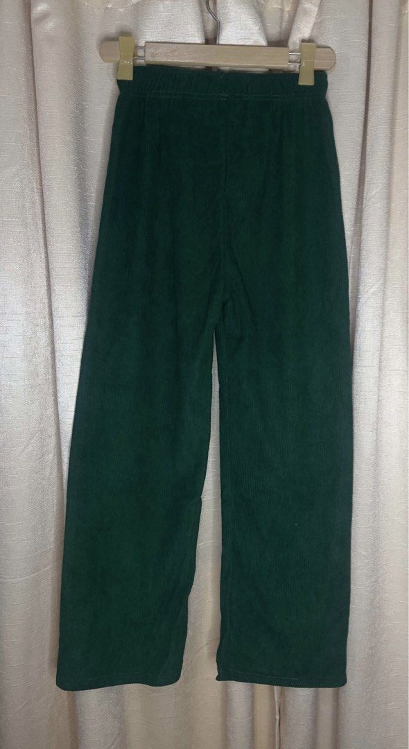 Corduroy Wideleg Pants (Category: Jeans) located in Cainta. Submitted by vestito_bestida (Listing ID 1468320711, Image 3). Description: ⛔️ACTUAL PHOTO POSTED⛔️ 👉 Brandnew Corduroy Wideleg Pants 👉 Free size (small to large) 👉 Color: Sea Green 👉 Waist: 24" to 34" 👉 Length: 40" 👉 Vibe: Super comfy and casual 💃 👉 Flatlay measured using medida 👉 Actual photo posted. 👉 No filter. Colors may vary due to lightning and photo quality..