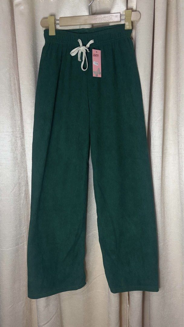 Corduroy Wideleg Pants (Category: Jeans) located in Cainta. Submitted by vestito_bestida (Listing ID 1468320711, Image 2). Description: ⛔️ACTUAL PHOTO POSTED⛔️ 👉 Brandnew Corduroy Wideleg Pants 👉 Free size (small to large) 👉 Color: Sea Green 👉 Waist: 24" to 34" 👉 Length: 40" 👉 Vibe: Super comfy and casual 💃 👉 Flatlay measured using medida 👉 Actual photo posted. 👉 No filter. Colors may vary due to lightning and photo quality..