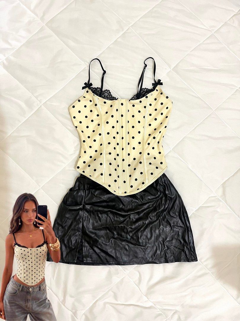Corset Polka dot Lace Top (Category: Sleeveless) located in Marikina City. Submitted by eloxade.ee (Listing ID 1468451553, Image 1). Description: 🪞s-m. 🏷️ mine 250 10/10! .