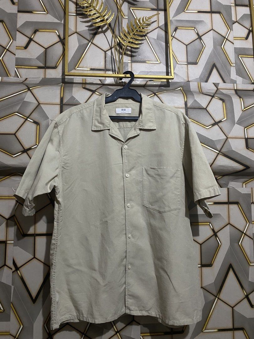 Cotton Linen Short Sleeve Shirt (Category: Tshirts & Polo Shirts ) located in Manila. Submitted by bangketathrift (Listing ID 1468355677, Image 2). Description: DECLUTTERING SALE! For Sale: UNIQLO Cotton Linen Short Sleeve Shirt Condition: Good Price: ₱500 only Location: Manila area DM me if interested!.