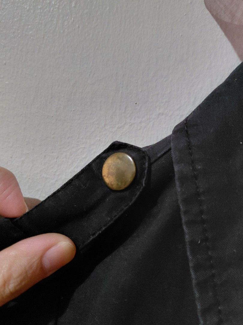 Cotton On Biker Crop Jacket (Category: Coats, Jackets and Outerwear) located in Tarlac. Submitted by wornwardrobe (Listing ID 1468283848, Image 3). Description: Scratches on snap buttons, see photos Kindly note that all items are stored at my parents’ house and not on hand. Retrieval takes up to 2 weeks before shipping. Please purchase only if you’re okay with the wait. Message me to check the next available shipping date! Thank you!.