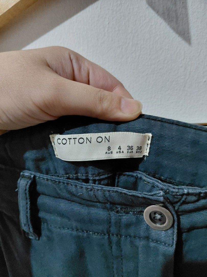Cotton On Cargo Pants (Category: Jeans) located in Tarlac. Submitted by wornwardrobe (Listing ID 1468494564, Image 2). Description: With lints on the crotch area Kindly note that all items are stored at my parents’ house and not on hand. Retrieval takes up to 2 weeks before shipping. Please purchase only if you’re okay with the wait. Message me to check the next available shipping date! Thank you!.