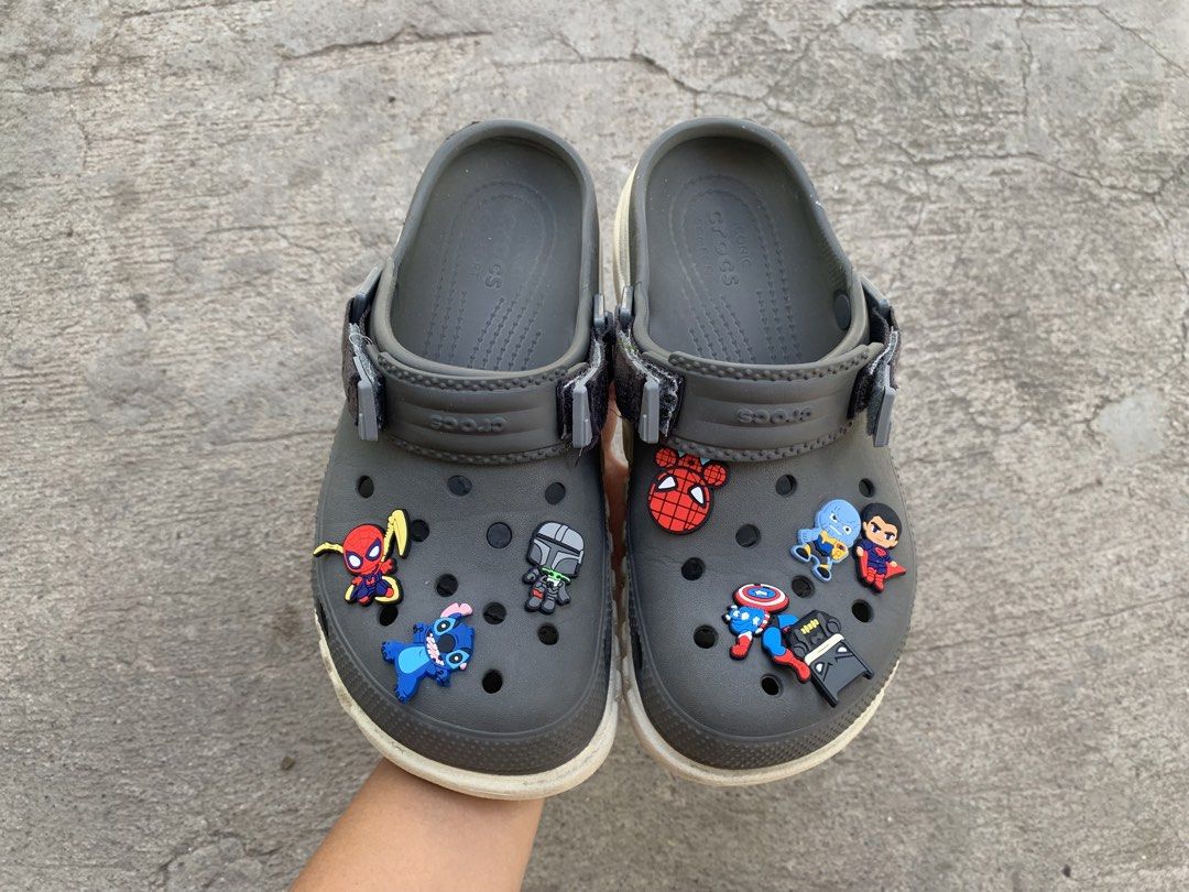 Crocs (Category: Slippers & Slides) located in Sibulan. Submitted by sharlyngra11287 (Listing ID 1468303576, Image 3). Description: Mine: 850 pesos🍀 Brand: Crocs Size: M7, W9 Condition: Minimal sign of usage💗🎀.