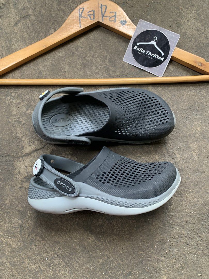 Crocs | literide 360 / J1 • Cm 20 (Category: Babies & Kids Fashion) located in Cebu City. Submitted by rarathriftedcb (Listing ID 1468130984, Image 1). Description: Crocs ✅ Literide 360 Slate grey Unisex Size : J1 Cm 20 ✅ Euro 32-33 7+ years old 1,280pesos + sf 100 No box / pair only Location : cebu city Page : Rara thrifted Jnt nationwide Message us 📩.