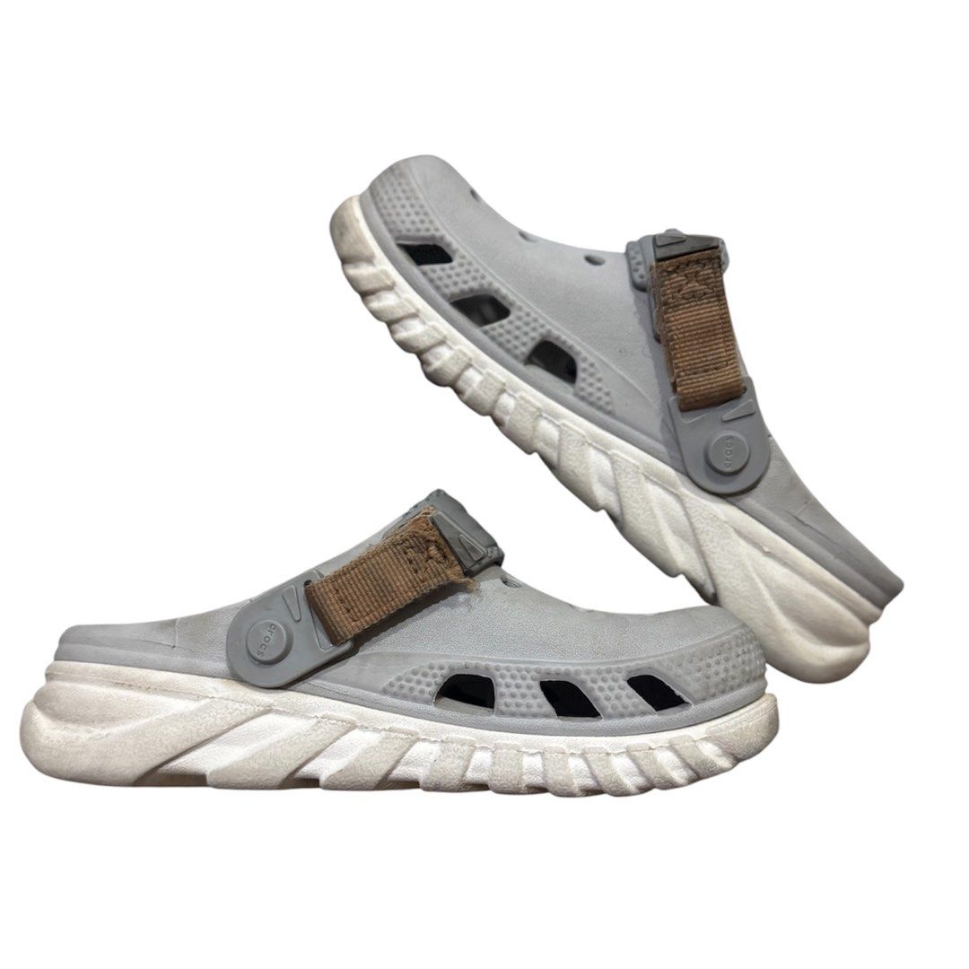 Crocs Duet Clogs II (Category: Sandals) located in Kabankalan. Submitted by secondhandgemsz (Listing ID 1468372306, Image 1). Description: Size 6 Womens x 4 Mens Like New Need wash lang Orig.