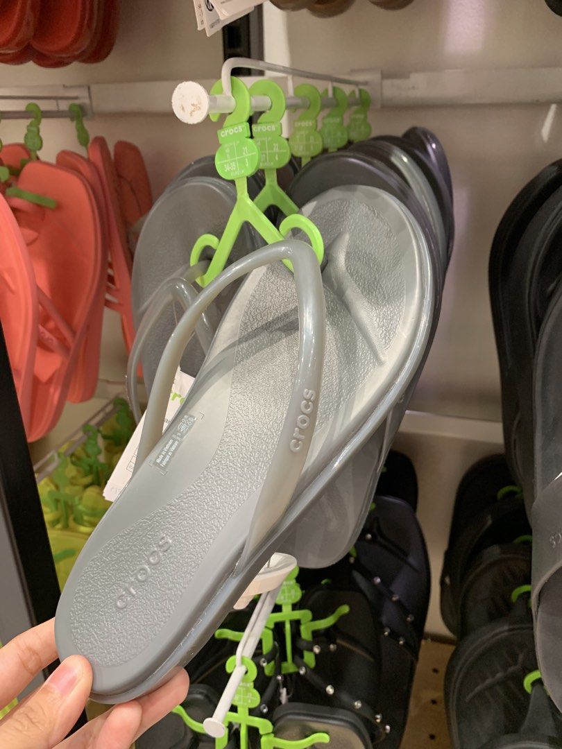 Crocs Miami Flip Round Jelly (Category: Slippers and slides) located in Marikina City. Submitted by ilas.ph (Listing ID 1468391286, Image 2). Description: Orig crocs Jelly dark gray Size 6,7,8,9 Same day delivery NO COD .