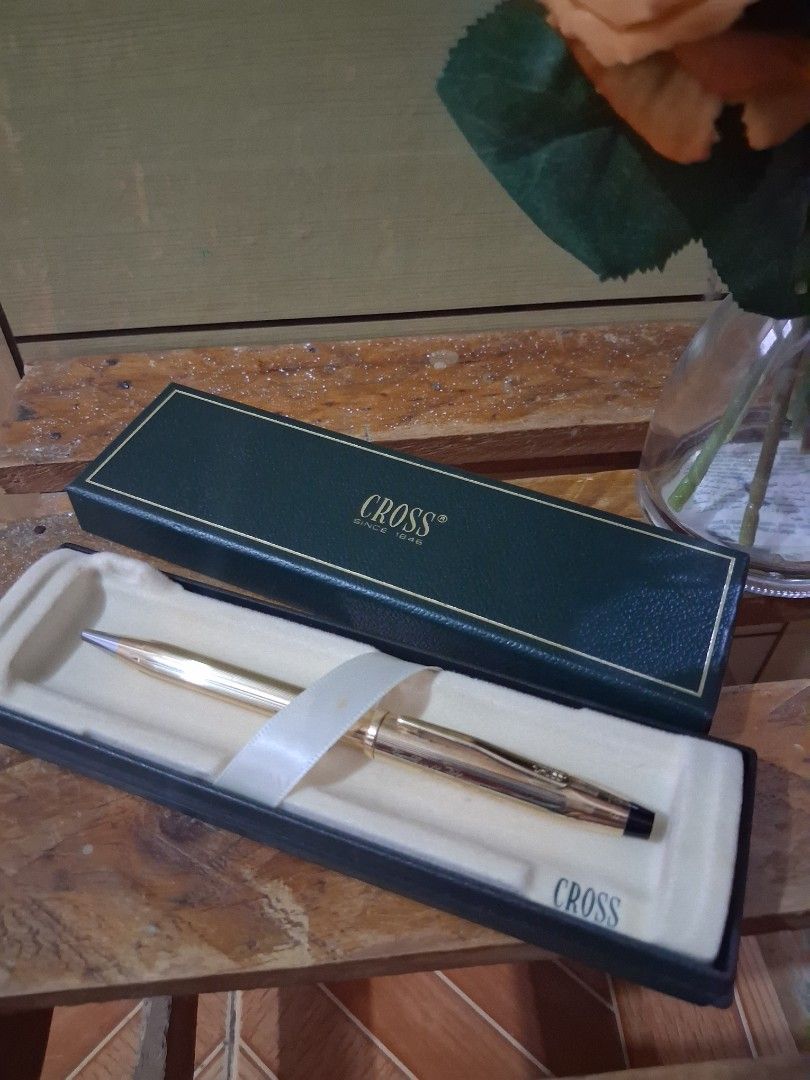 Cross Gold Pen "USA" (Category: Everything Else Others) located in Paranaque City. Submitted by jnthn.c (Listing ID 1468494676, Image 3). Description: Cross Gold Pen "USA" di ko po alam kung 10k, 12k or 14k gold needs po ink refill meron naka engrave na happy birthday.
