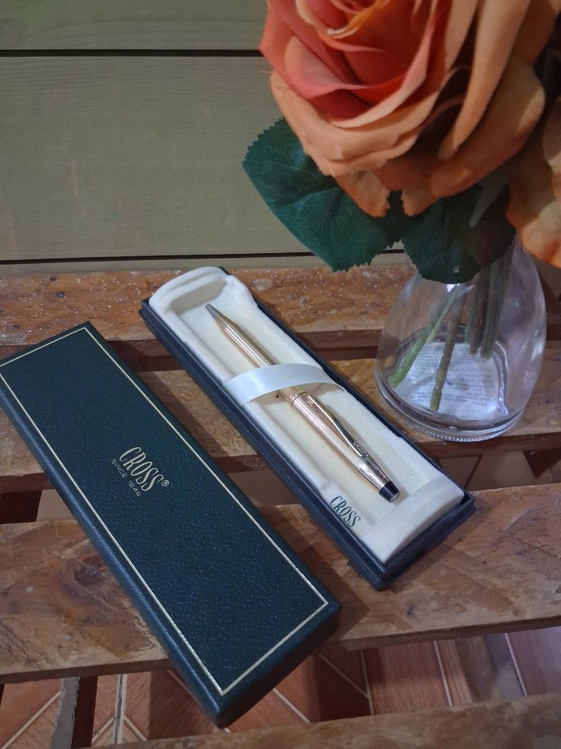 Cross Gold Pen "USA" (Category: Everything Else Others) located in Paranaque City. Submitted by jnthn.c (Listing ID 1468494676, Image 2). Description: Cross Gold Pen "USA" di ko po alam kung 10k, 12k or 14k gold needs po ink refill meron naka engrave na happy birthday.
