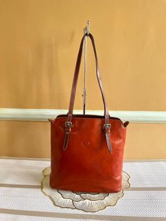 (Category: ) located in . Submitted by bellafashion08 (Listing ID 1468433565, Image 1). Description: .