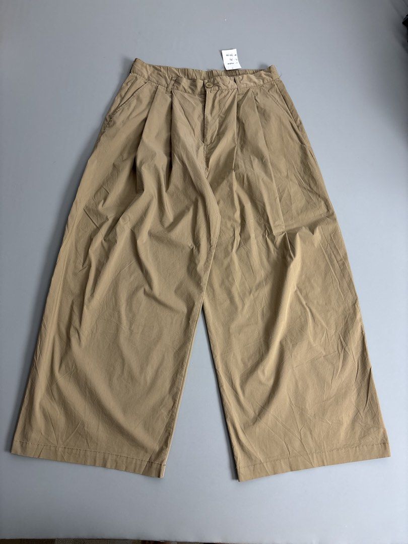Danton Twill Easy Pants Double Pleated (Category: Trousers) located in San Fernando. Submitted by kayemanalac_05 (Listing ID 1468430710, Image 1). Description: Cut 2 belt loops L 39 W 32-33.
