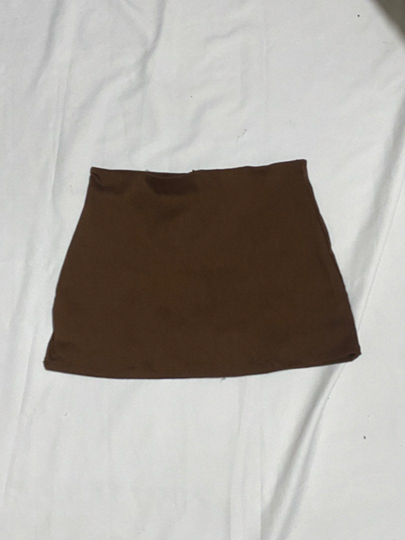 Dark Brown Plus Size Short Skirt (Category: Skirts) located in Makati City. Submitted by weirdshopping (Listing ID 1468289186, Image 1). Description: Selling pre-loved clothes! DETAILS: ~ All items are in good condition. - BRANDED - All clothes are sanitized before delivery. ~ Mode of Payment: Cash & Gcash - Available for delivery c/o by costumer: Lalamove, Grab, Angkas ~ Location: Guadalupe Viejo, Makati ~ FOR meet up, pick up, & delivery! (Deli